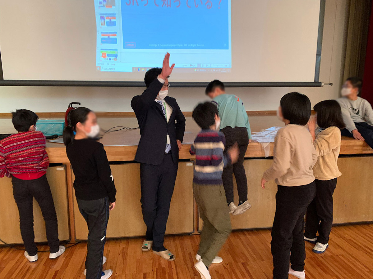 中幡小学校での課外授業の模様